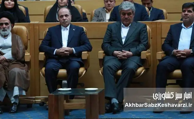 سالن-اجلاس-خالی-از-بزرگان؛-تقابل-عملکرد-وزیر-کشاورزی-با-منویات-رهبری.jpg-1