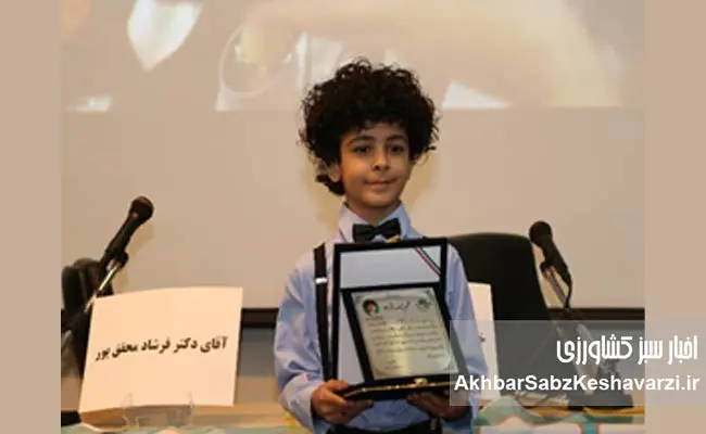 درخشش-آراد-کرابی-پسر-موفرفری،-کودک-نابغه-۹-ساله-در-جشنواره-«شکوه-قلم»-ر.jpg-2