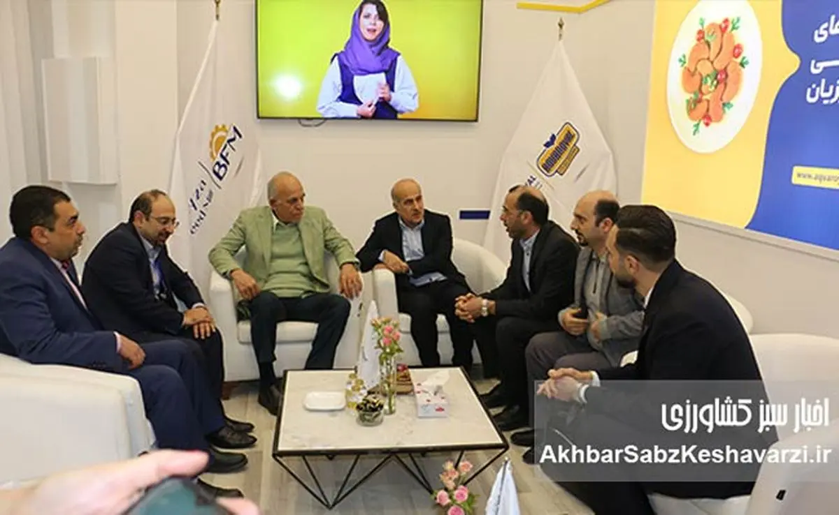 بازدید مسئولان شیلات از دستاوردهای نوآورانه آکوارویال در نهمین نمایشگاه بین‌المللی شیلات