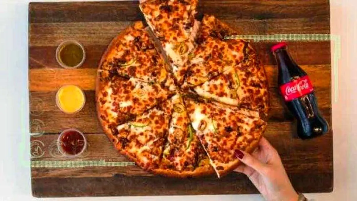 خوردن پیتزا چه بلایی سرتان می‌آورد؟