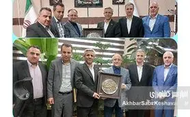 تقویت تعاملات بانکی: دیدار مدیران ارشد بانک ملی تهران با مدیرعامل صنایع چوب و کاغذ مازندران

