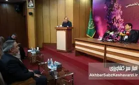 وهن وزیر جهاد کشاورزی توسط رئیس روابط عمومی وزارتخانه؛ تقدیر اجباری خبرنگاران در نشست رسمی