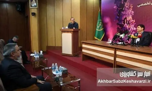 وهن وزیر جهاد کشاورزی توسط رئیس روابط عمومی وزارتخانه؛ تقدیر اجباری خبرنگاران در نشست رسمی