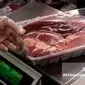گرانی در سایه تنظیم بازار؛ جهش ۲۵۰ هزار تومانی قیمت گوشت در فروشگاه‌های زنجیره‌ای