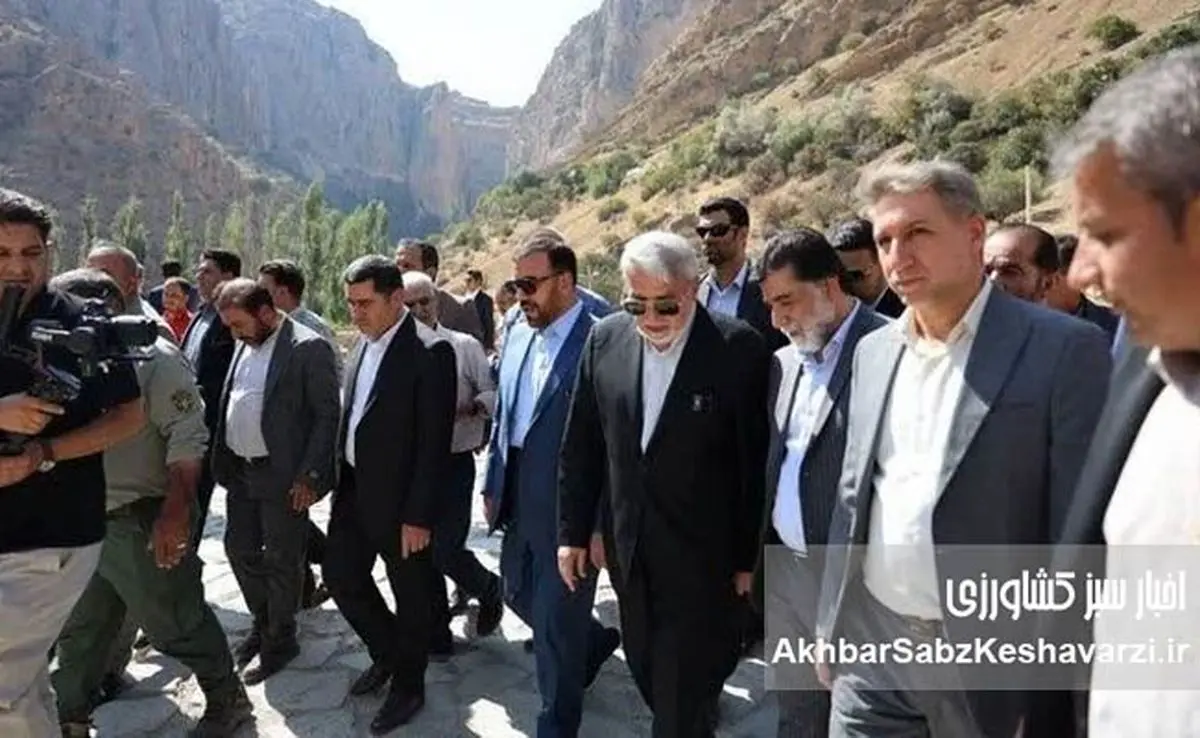 اصرار وزیر میراثفرهنگی به ساخت تأسیسات گردشگری در حاشیه رودخانهها