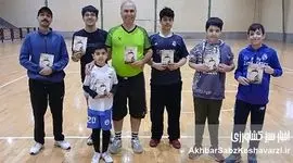 کودکان گرگانی در کنار نویسنده «صد راه صرفه‌جویی در مصرف آب»؛ آموزش از همین امروز برای نجات فردا